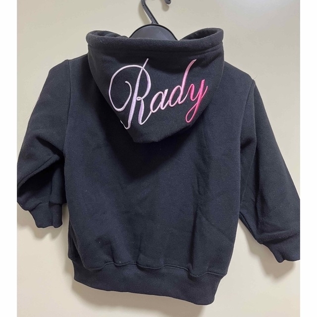 Rady(レディー)のちびRady フードロゴパーカー キッズ/ベビー/マタニティのキッズ服女の子用(90cm~)(ジャケット/上着)の商品写真