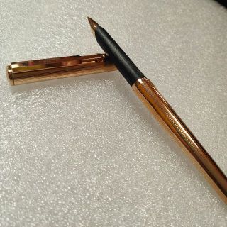 パーカー(ゴールド/金色系)の通販 100点以上 | Parkerを買うならラクマ