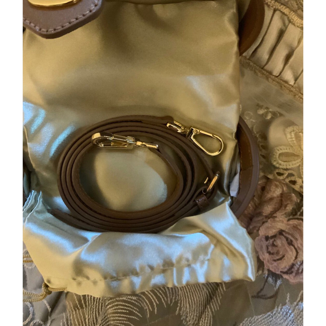 Adriana Vintage Bucket Bag レディースのバッグ(ショルダーバッグ)の商品写真