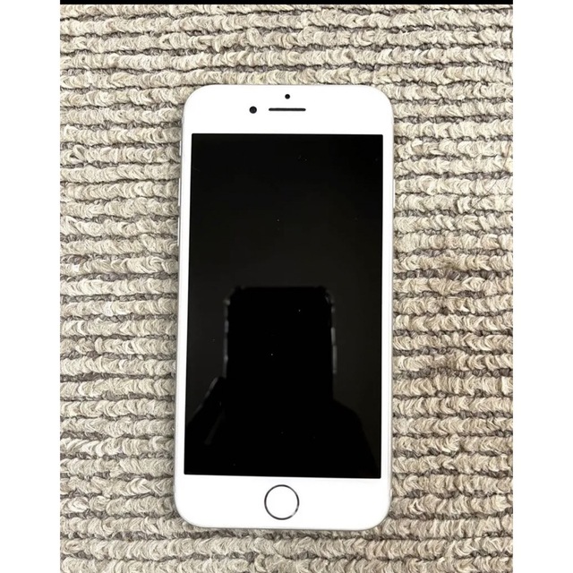 Apple(アップル)のiPhone iPhone8白　256GB 美品　箱　付属品付き スマホ/家電/カメラのスマートフォン/携帯電話(スマートフォン本体)の商品写真