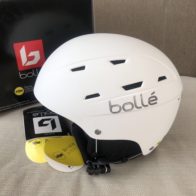 bolle(ボレー)のbollé ボレー  ジュニア スノー ヘルメット スポーツ/アウトドアのスノーボード(ウエア/装備)の商品写真