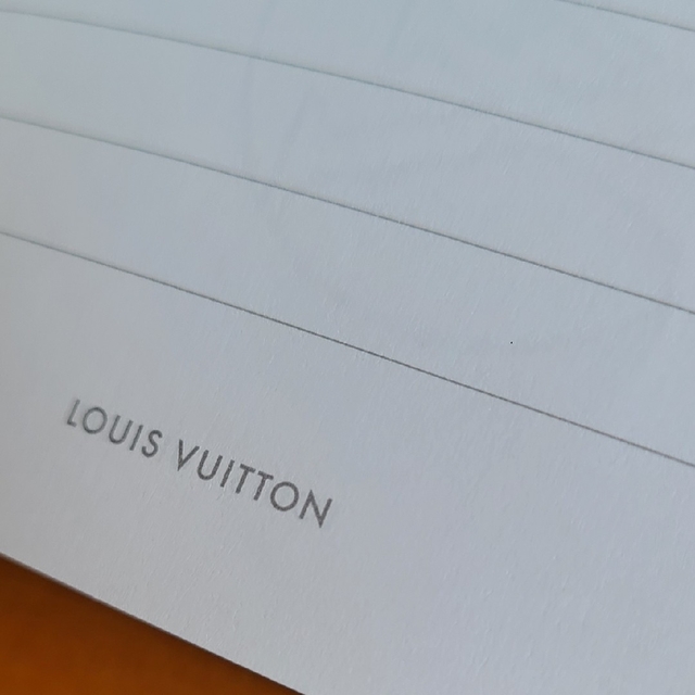 LOUIS VUITTON(ルイヴィトン)のLOUISVUITTON ルイヴィトンノベルティノートBOOK レディースのファッション小物(その他)の商品写真