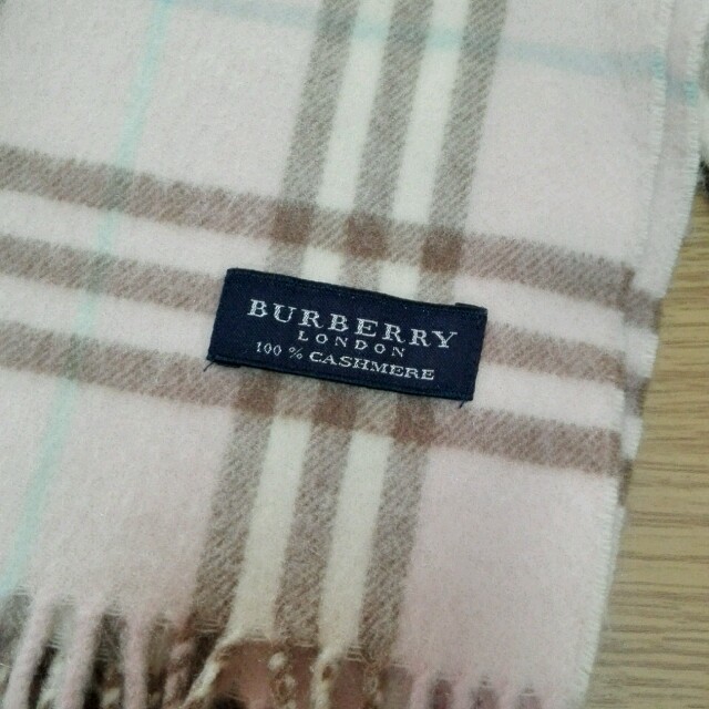 BURBERRY(バーバリー)のゆみみ様専用　バーバリーのマフラー レディースのファッション小物(マフラー/ショール)の商品写真