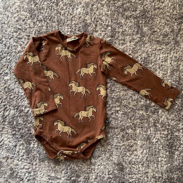 Caramel baby&child (キャラメルベビー&チャイルド)のCarlijnQ / Wild Horses  Bodysuit キッズ/ベビー/マタニティのベビー服(~85cm)(ロンパース)の商品写真