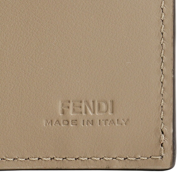 FENDI(フェンディ)の新品 フェンディ FENDI 2つ折り財布 エフ イズ フェンディ グレージュ系 レディースのファッション小物(財布)の商品写真