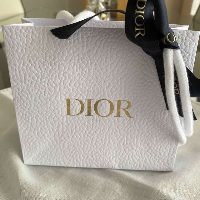 Dior(ディオール)のディオールノベルティ  スター金バッチ レディースのファッション小物(その他)の商品写真