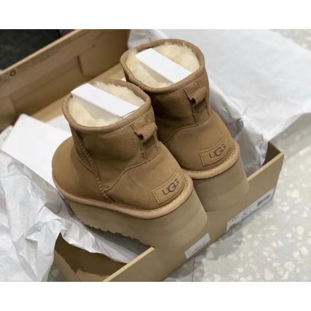 超人気 UGG CLASSIC ULTRA MINI PLATFORM 24cm アウトレット本物