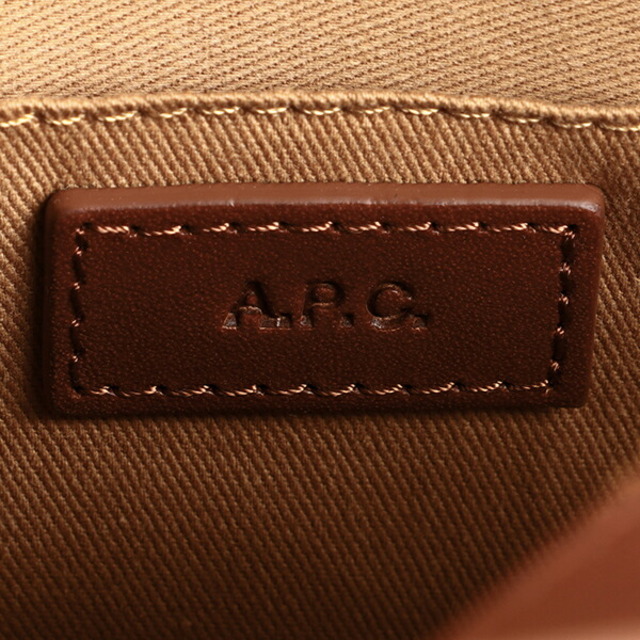 A.P.C(アーペーセー)の新品 アーペーセー A.P.C. ショルダーバッグ サック デミ ルネ ブラウン ベージュ レディースのバッグ(ショルダーバッグ)の商品写真