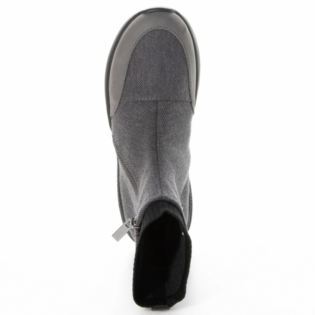 cavacava(サヴァサヴァ)の新品✨タグ付き♪定価12,900円　cava cava ブーツ　23　大特価‼️ レディースの靴/シューズ(ブーツ)の商品写真