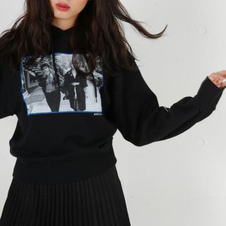 【大人気完売商品♡】MOUSSY×GODLIS パーカー ブラック 黒(パーカー)