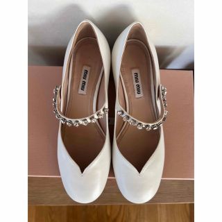 miumiu ビジュー付バレエシューズ