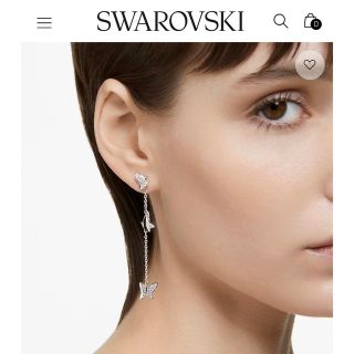 スワロフスキー(SWAROVSKI)のスワロフスキー　ピアス　バタフライ(ピアス)