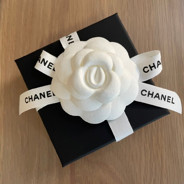 CHANEL - 23C新作☆CHANEL☆CCロゴ ブローチ 星×レザーの通販 by