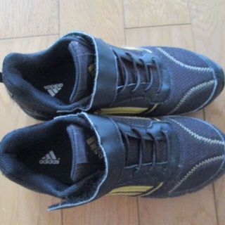 adidas　アディダス　 スニーカー 22.5　美品(スニーカー)