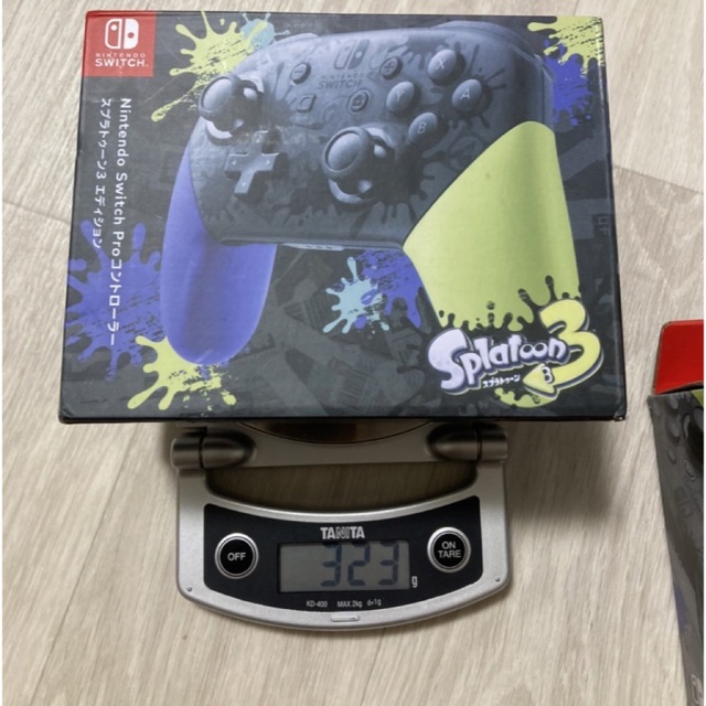 Nintendo Switch(ニンテンドースイッチ)の【即日発送】プロコン　スプラトゥーン3エディション　1台  エンタメ/ホビーのゲームソフト/ゲーム機本体(その他)の商品写真