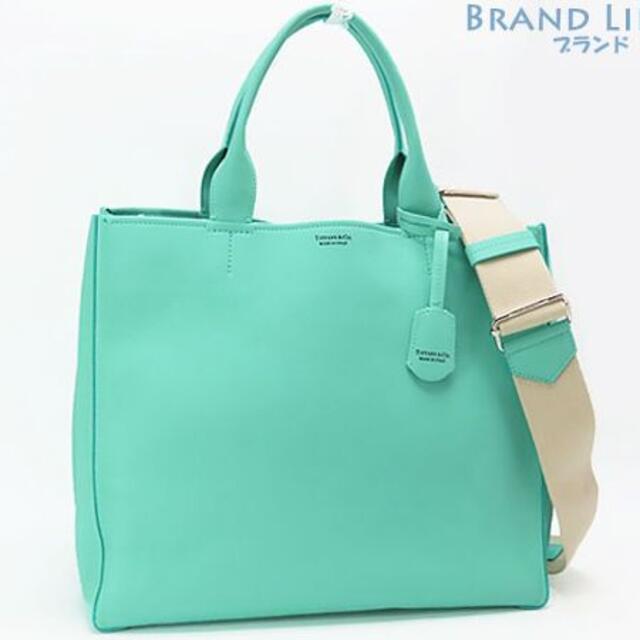 【セール 登場から人気沸騰】 Tiffany & Co. - 新品同様ティファニーレザーチャーム付き2WAYトートバッグショルダーバッグハンド トートバッグ