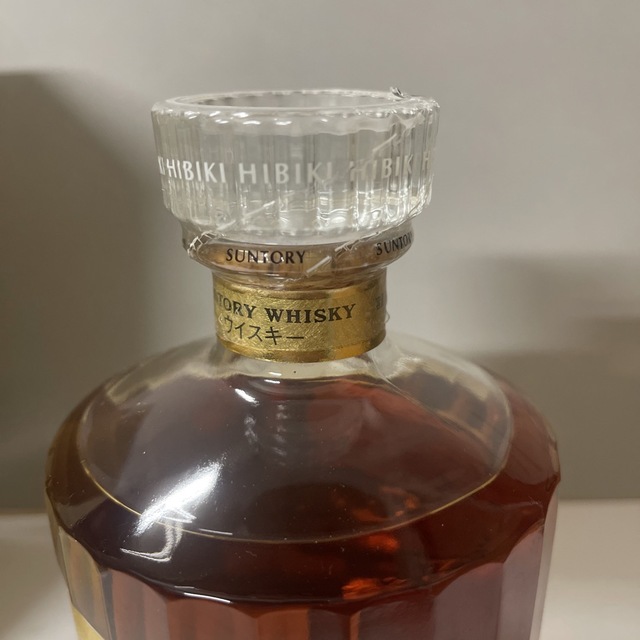 サントリー(サントリー)の未開栓サントリーウイスキー 響17年 ゴールドラベル 750ml 箱付 食品/飲料/酒の酒(ウイスキー)の商品写真