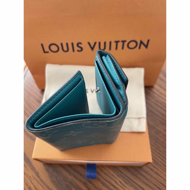 LOUIS VUITTON(ルイヴィトン)のえいち様専用　LOUIS VUITTON ディスカバリーコンパクト　タイガラマ　 レディースのファッション小物(財布)の商品写真