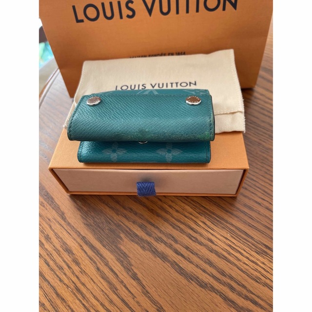 LOUIS VUITTON(ルイヴィトン)のえいち様専用　LOUIS VUITTON ディスカバリーコンパクト　タイガラマ　 レディースのファッション小物(財布)の商品写真