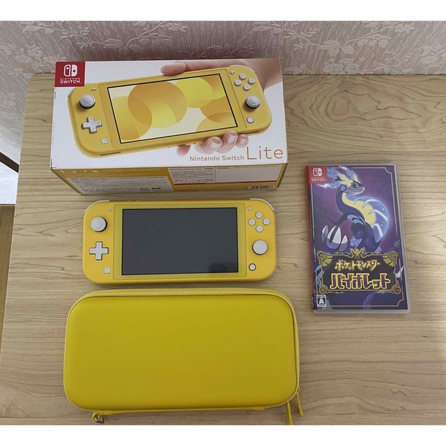 Nintendo Switch(ニンテンドースイッチ)の任天堂 switch light 本体 ポケモンバイオレット セット エンタメ/ホビーのゲームソフト/ゲーム機本体(家庭用ゲーム機本体)の商品写真