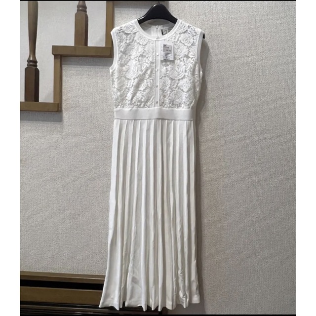 JILLSTUART(ジルスチュアート)の新品　JILLSTUART 3万《Endy ROBE》サラレースニットワンピース レディースのワンピース(ロングワンピース/マキシワンピース)の商品写真