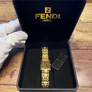 フェンディ(FENDI)の【新品未使用】FENDI 腕時計　SAPPHIRE CRYSTALorologi(腕時計)