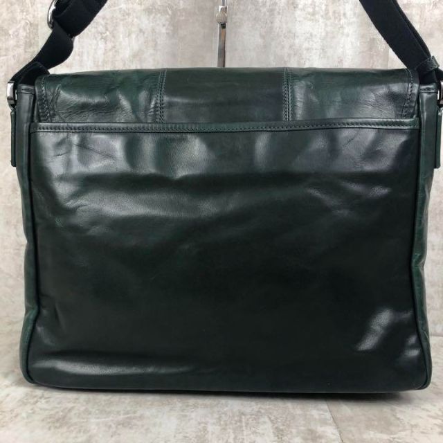 BURBERRY BLACK LABEL(バーバリーブラックレーベル)の【良品】バーバリーブラックレーベル　ショルダーバッグ　レザー　ホースロゴ　A4 メンズのバッグ(ショルダーバッグ)の商品写真