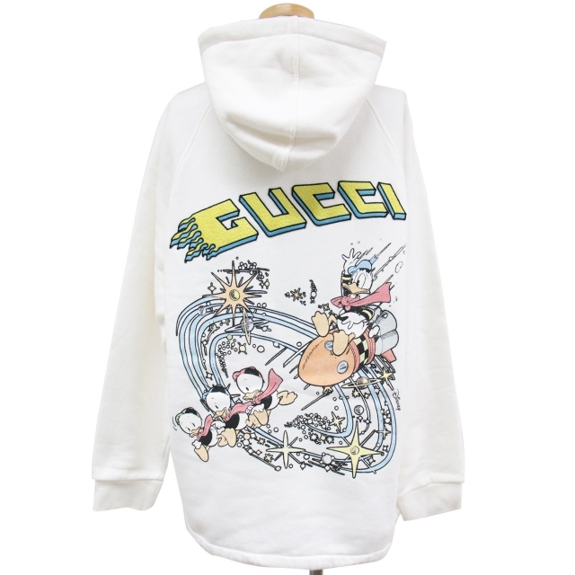 Gucci(グッチ)のGUCCI グッチ DISNEY ディズニー パーカー プルオーバー トップス カットソー ホワイト 白 S 長袖 ハーフジップ ドナルドダック 裏毛 コットン 綿 ビッグシルエット リラックス  キャラクター バックプリント【レディース】【中古】 レディースのトップス(パーカー)の商品写真