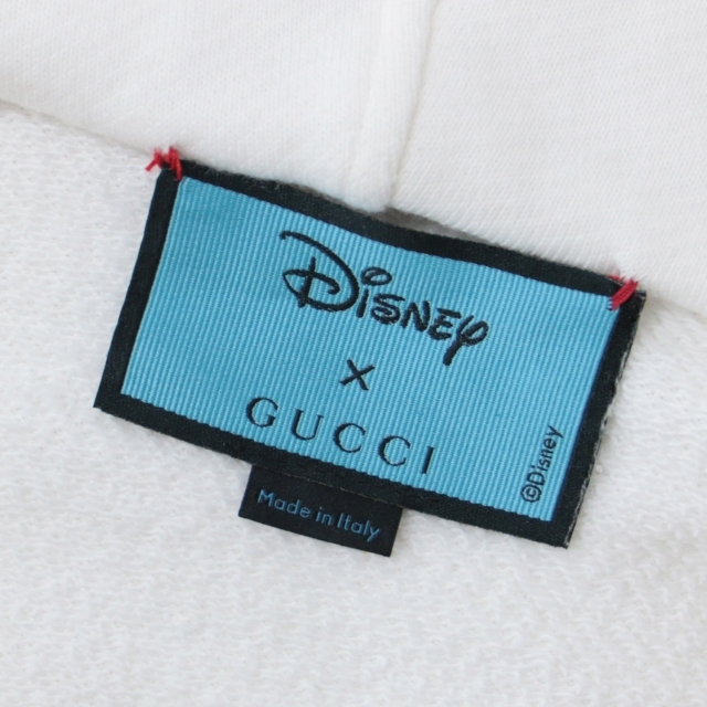 Gucci(グッチ)のGUCCI グッチ DISNEY ディズニー パーカー プルオーバー トップス カットソー ホワイト 白 S 長袖 ハーフジップ ドナルドダック 裏毛 コットン 綿 ビッグシルエット リラックス  キャラクター バックプリント【レディース】【中古】 レディースのトップス(パーカー)の商品写真