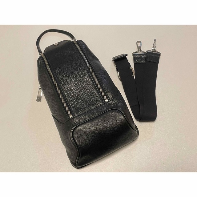 ペッレモルビダ縦型ショルダーバッグ 超可爱の 4800円引き stockshoes.co