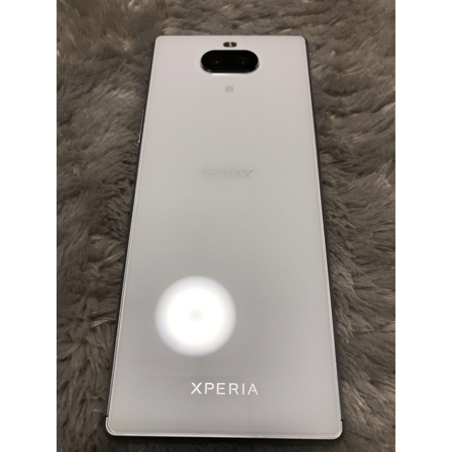 Xperia(エクスペリア)のXperia8 ホワイト SIMフリー スマホ/家電/カメラのスマートフォン/携帯電話(スマートフォン本体)の商品写真