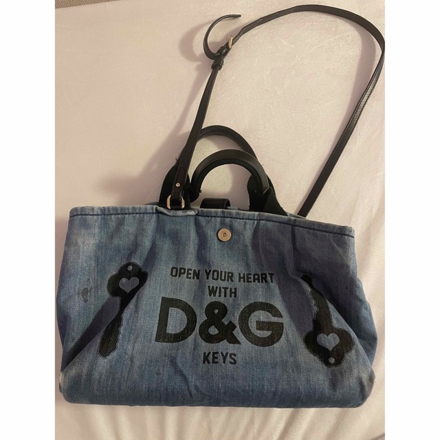 DOLCE&GABBANA(ドルチェアンドガッバーナ)の♡ドルガバ　ショルダーバッグ♡まお⭐︎様専用 レディースのバッグ(ショルダーバッグ)の商品写真