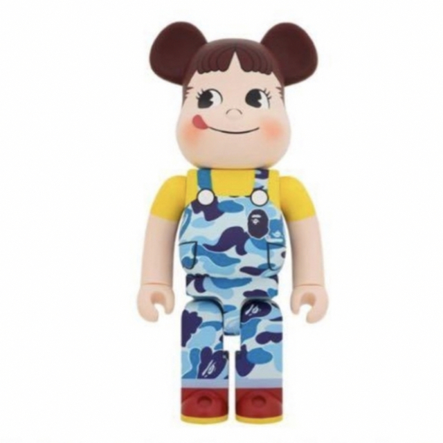 エンタメ/ホビーBE＠RBRICK  BAPE(R) × ペコちゃん 1000%（ブルー）