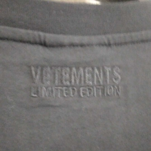 当社の VETEMENTS - VETEMENTS ヴェトモン ユニコーン Tシャツ M コム