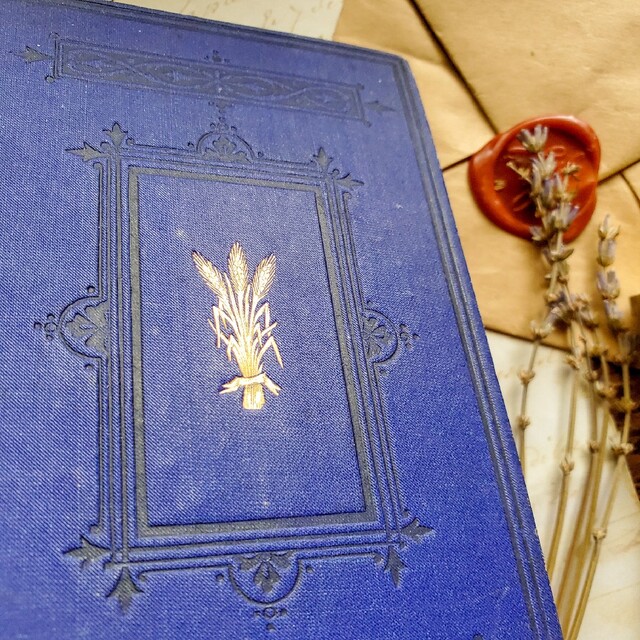 1875年　表紙の麦のゴールド・エンボスが素敵なアンティーク本♪ エンタメ/ホビーの本(洋書)の商品写真