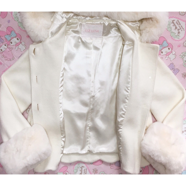 LIZ LISA - ☆美品☆ LIZ LISA フードファー付きリボンショート LIZ LISA - ☆美品☆ LIZ LISA フードファー付きリボンショート