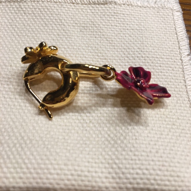 Acne Studios(アクネストゥディオズ)のAcne Studios🌺ピアス レディースのアクセサリー(ピアス)の商品写真