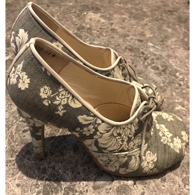 Vivienne Westwood(ヴィヴィアンウエストウッド)のVivienne Westwood 猫足ハイヒール レディースの靴/シューズ(ハイヒール/パンプス)の商品写真