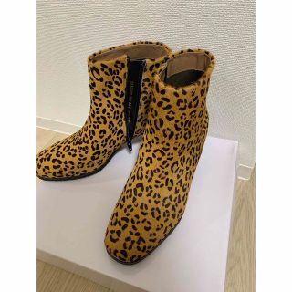【新品】あしながおじさん ヒョウ柄ブーツ