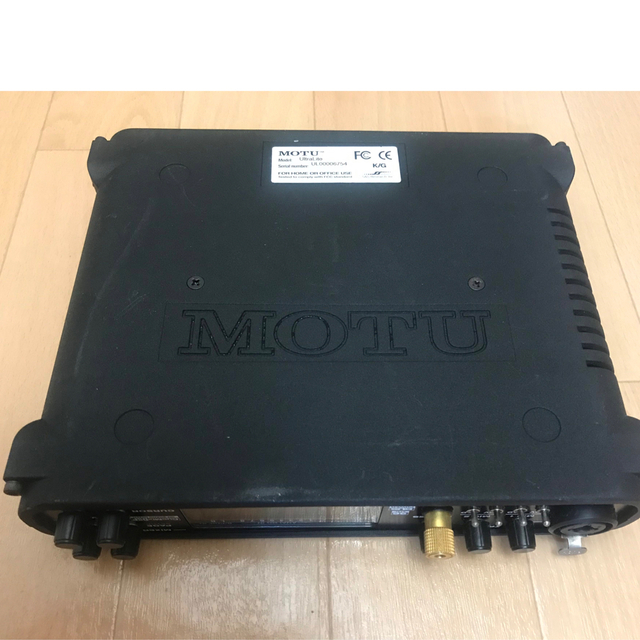 MOTU Ultra Lite オーディオインターフェース 2