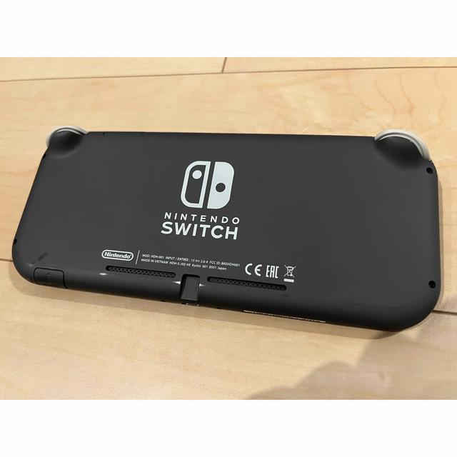 Nintendo Switch(ニンテンドースイッチ)の任天堂Switchライト　グレー エンタメ/ホビーのゲームソフト/ゲーム機本体(携帯用ゲーム機本体)の商品写真