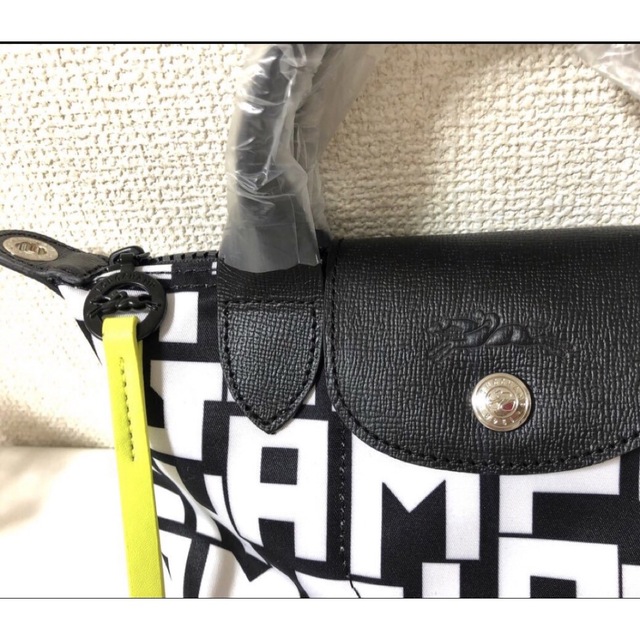 LONGCHAMP(ロンシャン)の【新品】LONGCHAMP プリアージュネオ 最新　XS  LGP限定 ホワイト レディースのバッグ(ショルダーバッグ)の商品写真