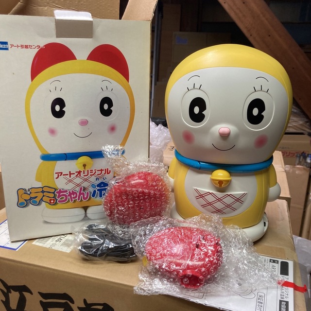 人気急上昇】 レア ドラミちゃん 冷温庫 交渉可能 ノベルティグッズ ...