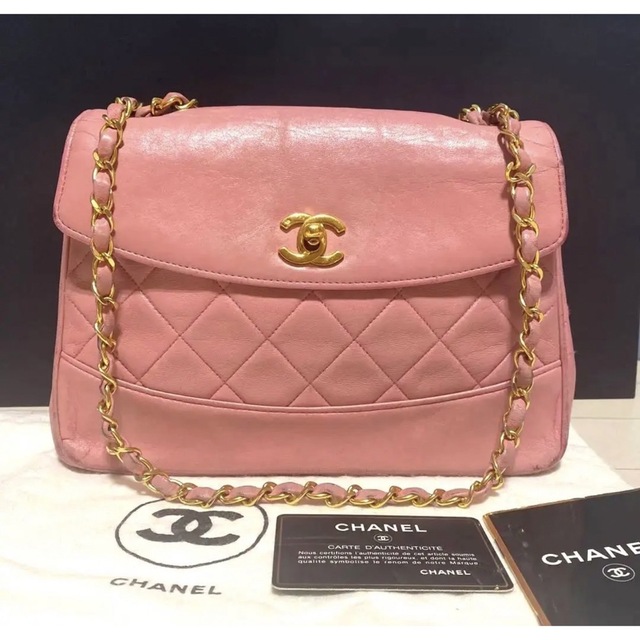 CHANEL(シャネル)のはく様　シャネル　マトラッセ25 ターンロック　チェーン　ショルダーバッグ レディースのバッグ(ショルダーバッグ)の商品写真