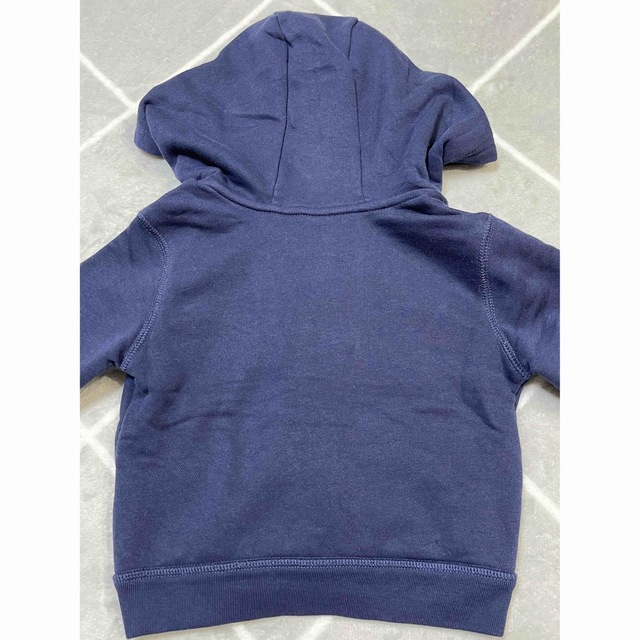 babyGAP(ベビーギャップ)のbaby GAP パーカー　80 紺 キッズ/ベビー/マタニティのベビー服(~85cm)(トレーナー)の商品写真