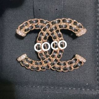 CHANEL  ブローチ　限定品　非売品　（訳あり。お値下げ致しました)