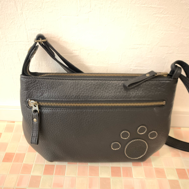 IBIZA(イビザ)のイビザ　IBIZA ネコ　ミニ　バッグ  ブラック レディースのバッグ(ハンドバッグ)の商品写真