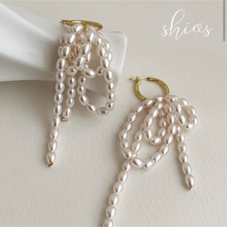 新品　ピアス　パール　ゴールド　ブライダル　ウェディング　アクセ　ボリューム(ピアス)