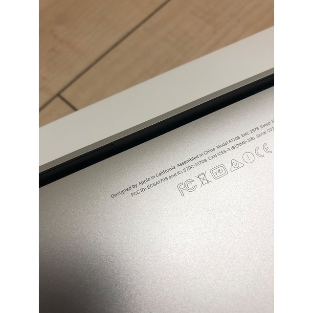 Apple(アップル)のMacBook Pro 2016 256gb SSD MLUQ2J/A スマホ/家電/カメラのPC/タブレット(ノートPC)の商品写真