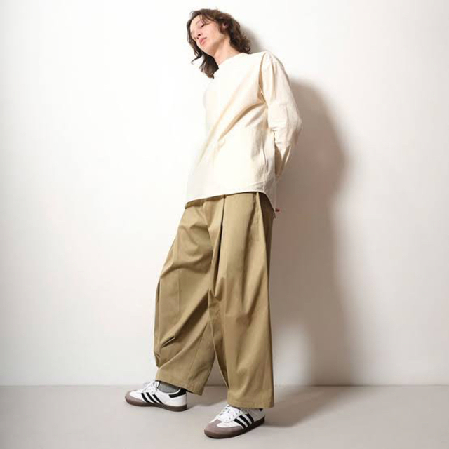 直営 希少サイズ SAGE NATION BOX PLEAT TROUSER SAND - パンツ